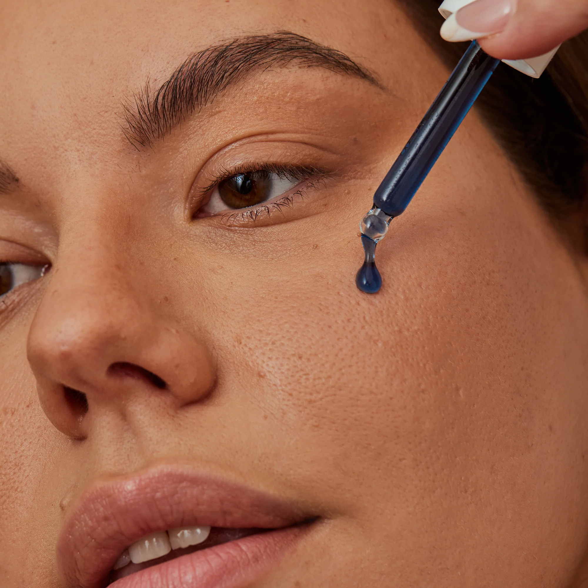 Alpha-H Vitamin B Serum with 5% Niacinamide - Image 6