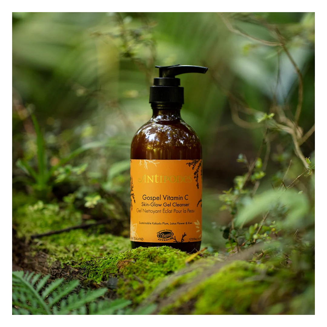 Antipodes Gospel Vitamin C Skin-Glow Gel Cleanser - Image 6