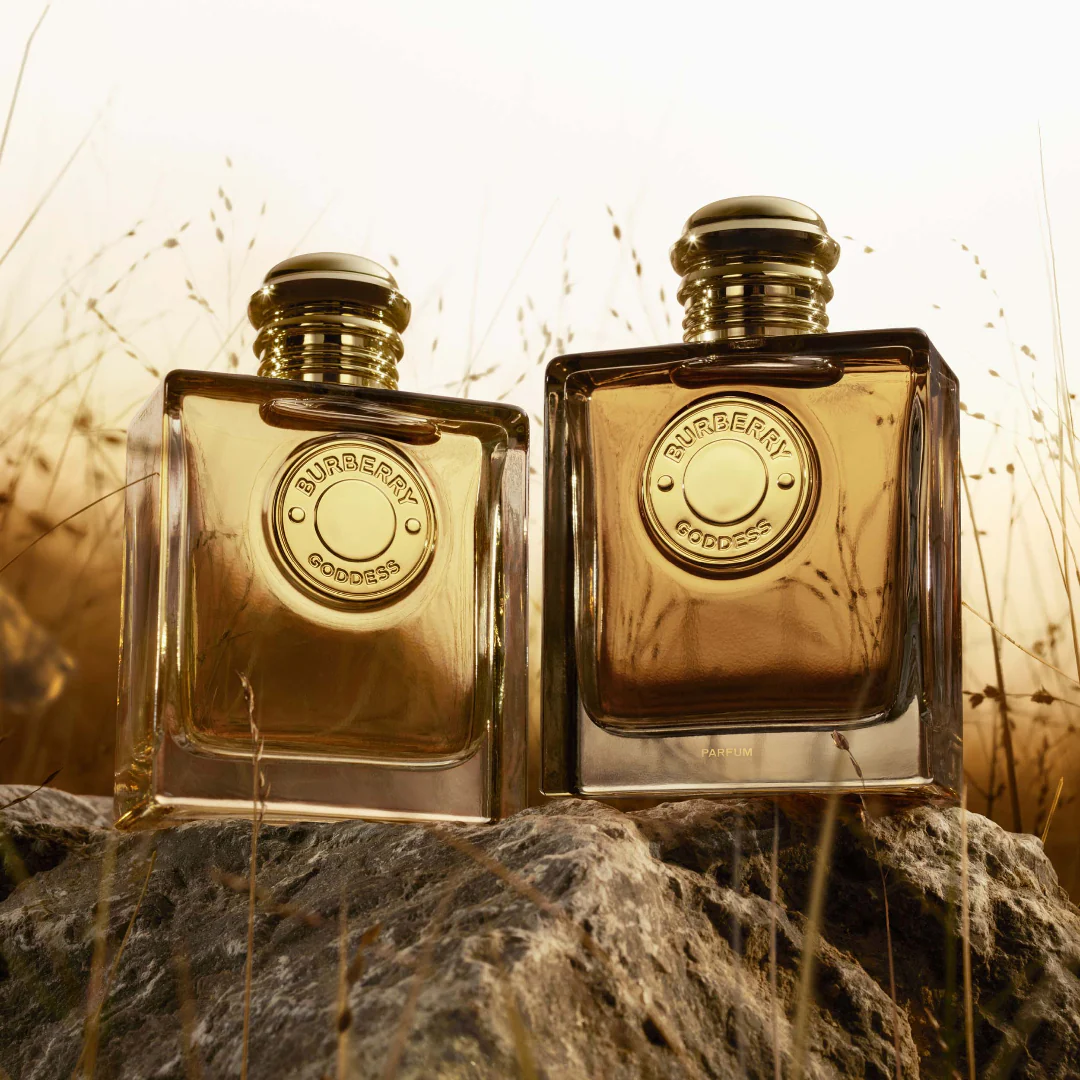 BURBERRY Goddess Parfum - Image 5