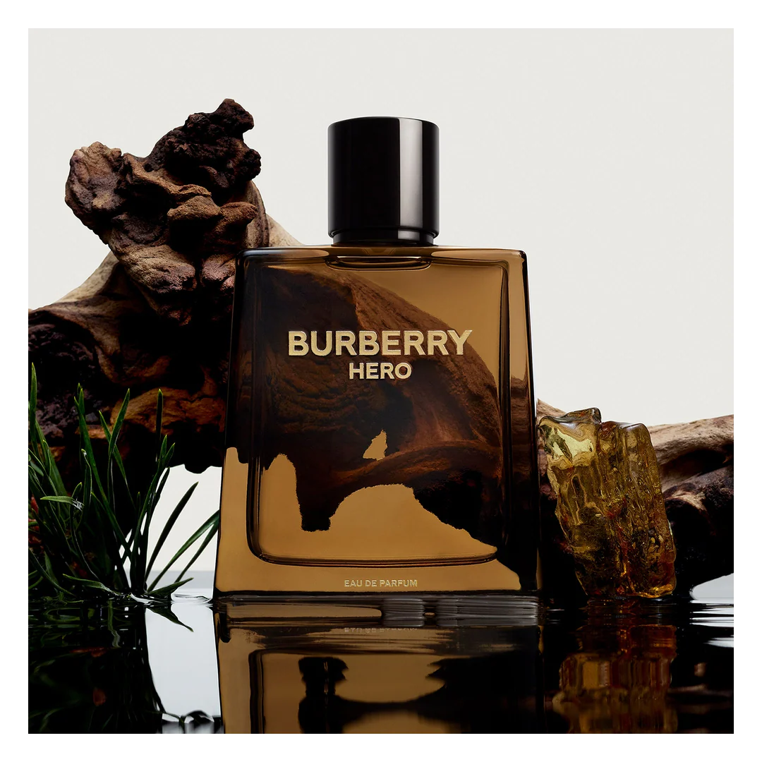 BURBERRY Hero Eau de Parfum Spray - Image 7