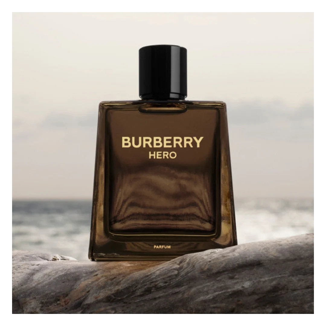 BURBERRY Hero Parfum Spray - Image 8