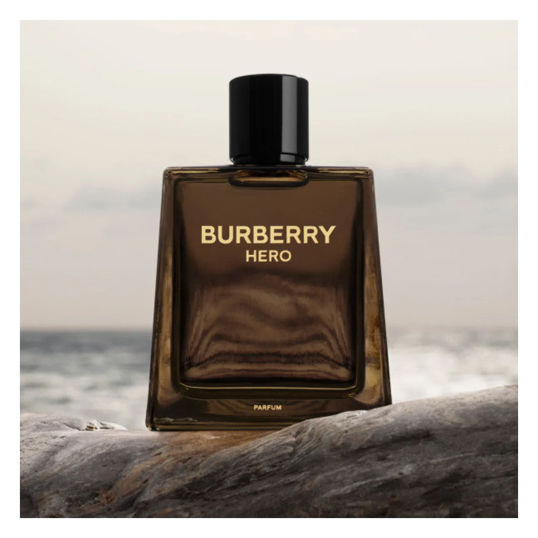 BURBERRY Hero Parfum Spray Refill - Image 3