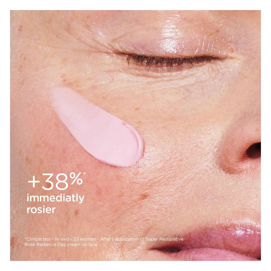 Clarins Super Restorative Rose Radiance Cream - Image 4