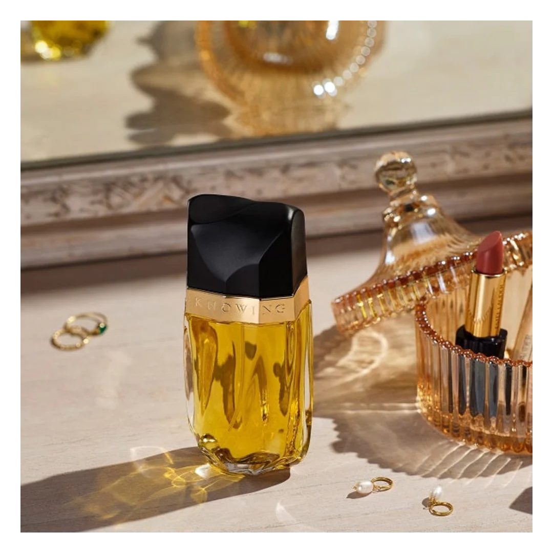 Estee Lauder Knowing Eau de Parfum Spray - Image 2