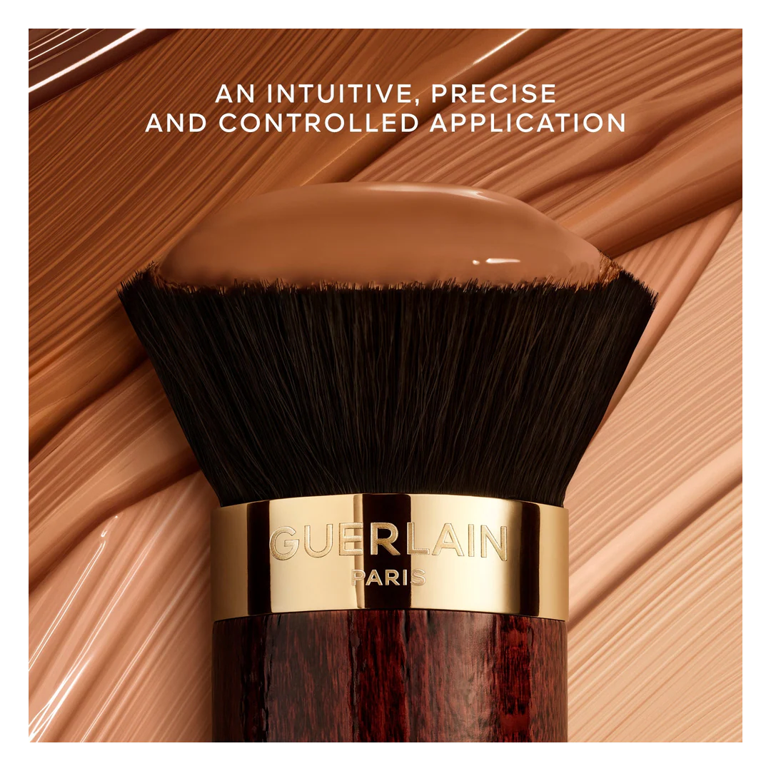 GUERLAIN Terracotta Fond de Teint Kabuki Brush - Image 2