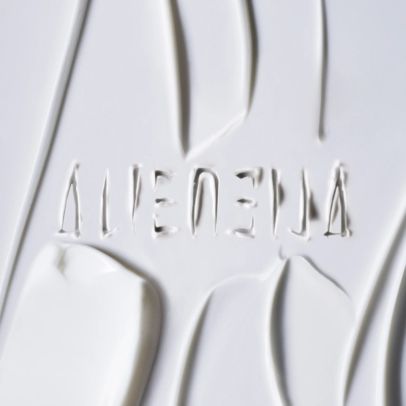 Mugler Alien Perfuming Body Lotion - Image 5