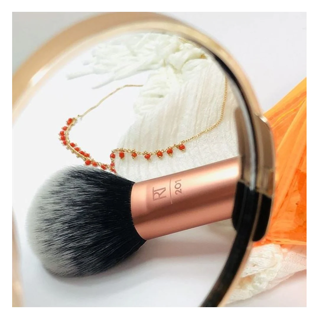 Real Techniques Powder Brush - Image 5
