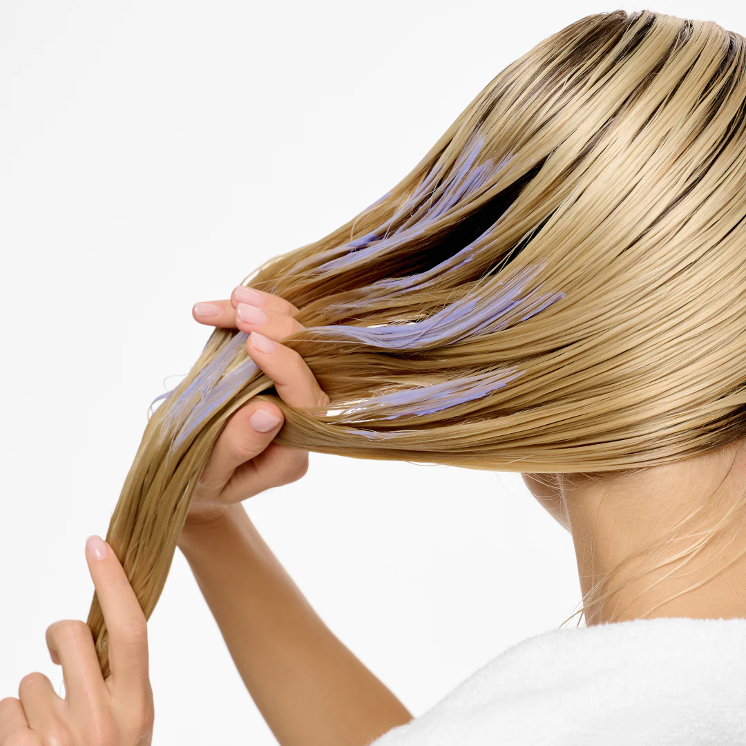 Schwarzkopf Professional BlondMe Bond Repair Purple Mask - Image 6