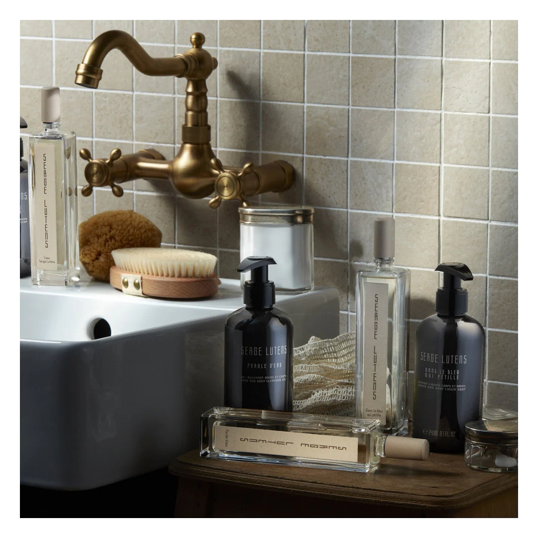 Serge Lutens L'Eau Serge Lutens Hand and Body Cleansing Gel - Image 2