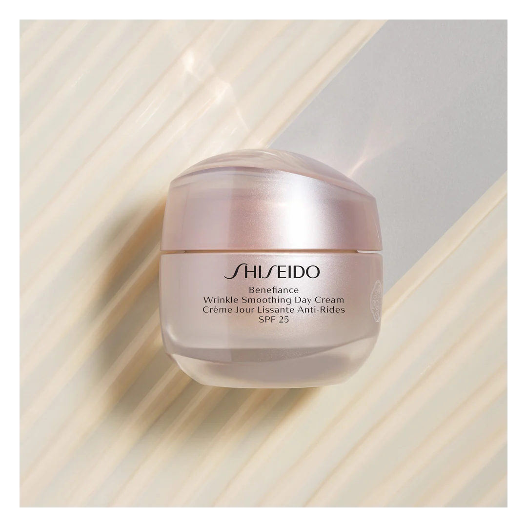 Shiseido Benefiance Wrinkle Smoothing Day Cream SPF25 - Image 5