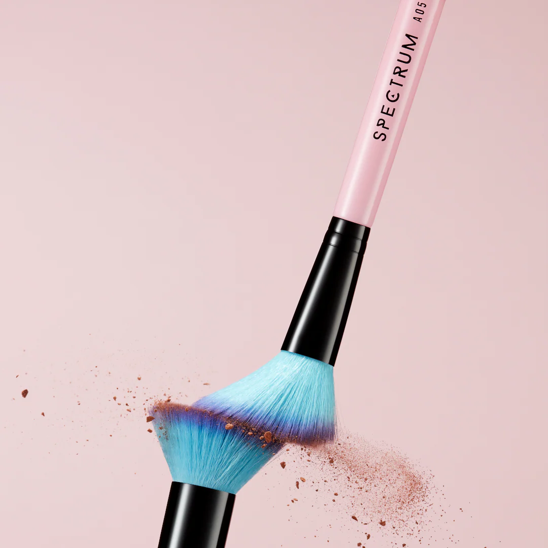 Spectrum A05 All In One Cheek Brush - Image 6