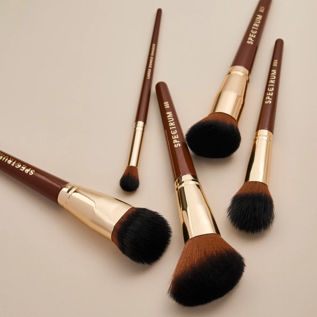 Spectrum Pantherine D04 Dewy Foundation Brush - Image 7