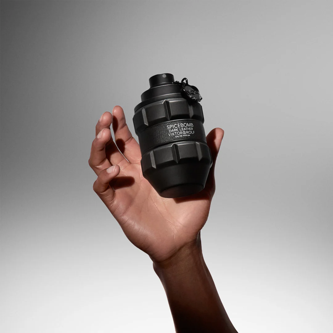 Viktor & Rolf Spicebomb Dark Leather Eau de Parfum Spray - Image 8