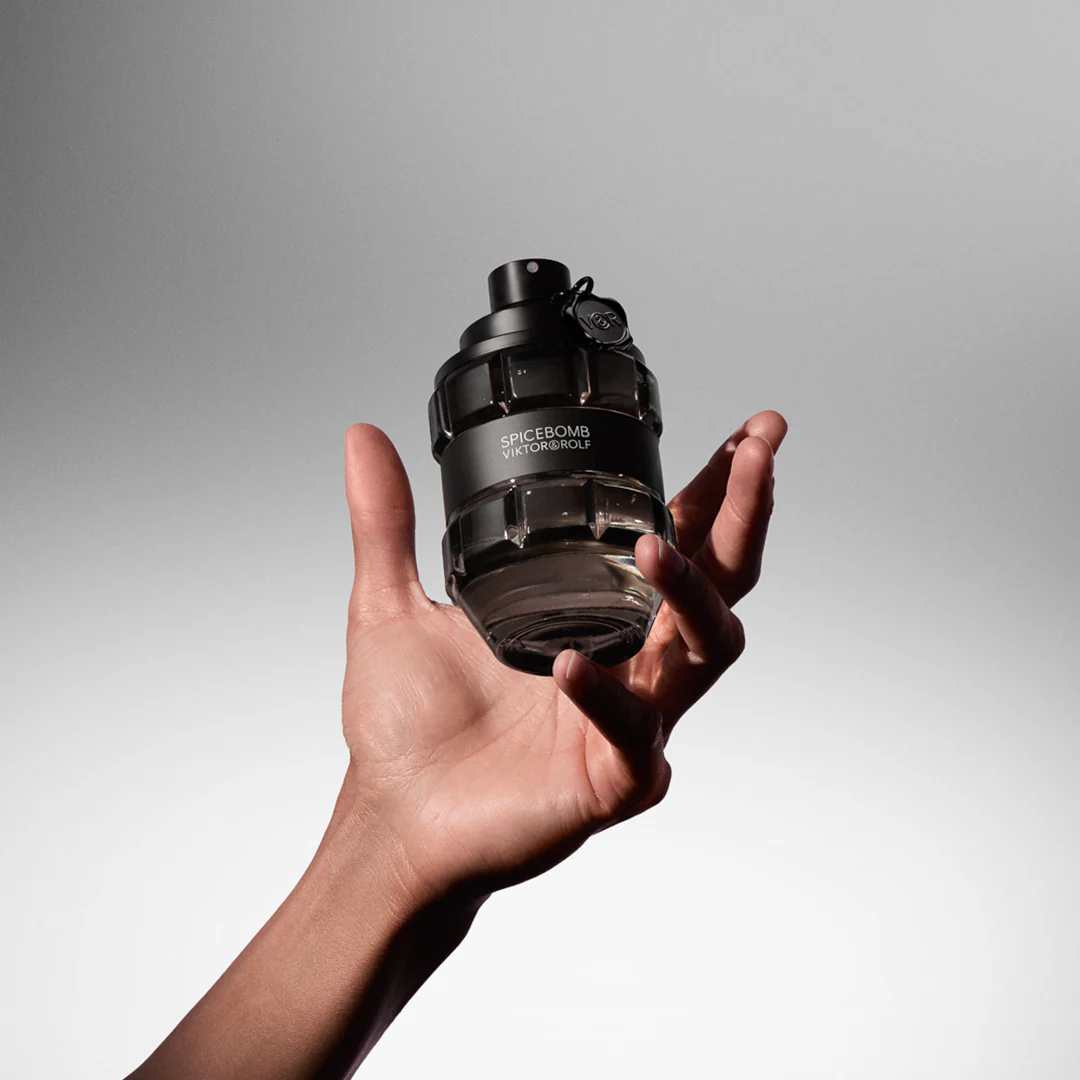 Viktor & Rolf Spicebomb Eau de Toilette Spray - Image 10