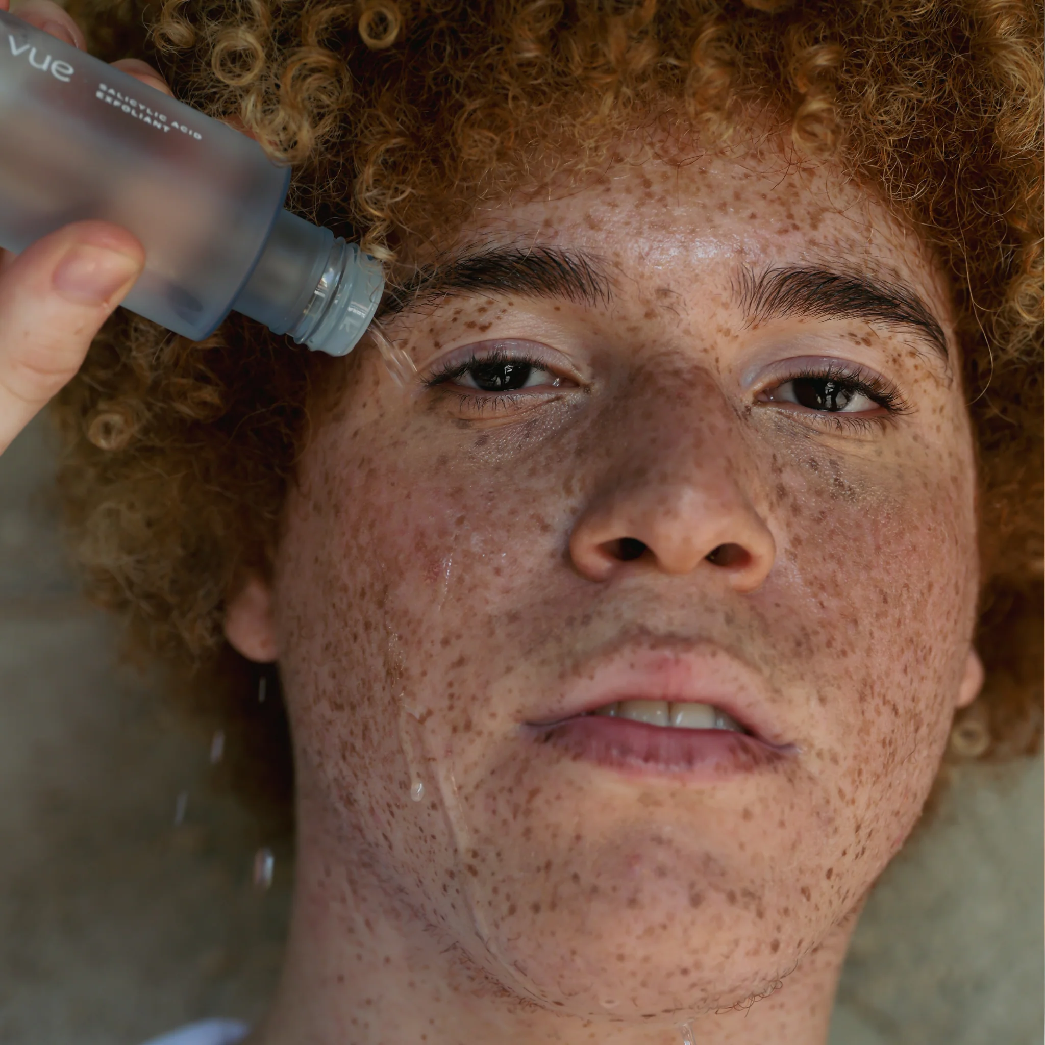 Vue Salicylic Acid Exfoliant - Image 2