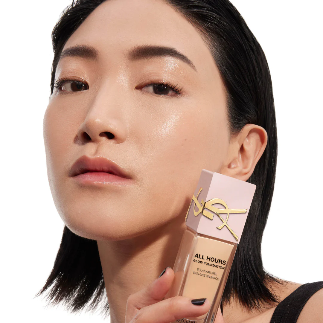 Yves Saint Laurent All Hours Glow Foundation - Image 32
